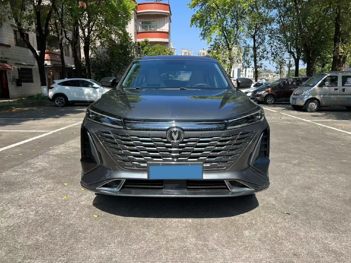 2023 ChangAn CS75 Plus 1.5T 188HP L4 8AT,autocango,china used car exporter,china ev exporter,chinese used car exporter,chinese used ev exporter