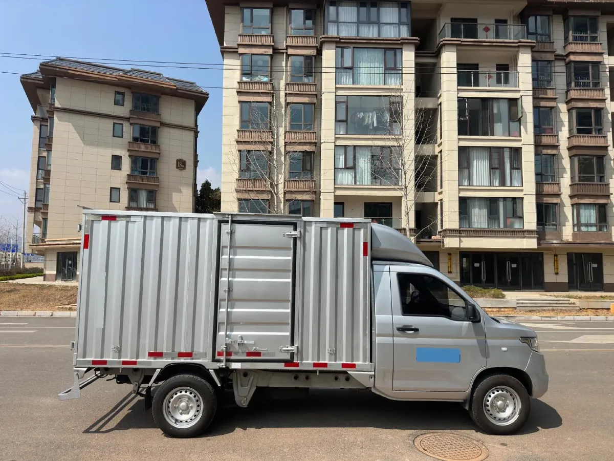 2023 WuLing RongGuang New Truck 1.5L 102HP L4 5MT,autocango,china used car exporter,china ev exporter,chinese used car exporter,chinese used ev exporter