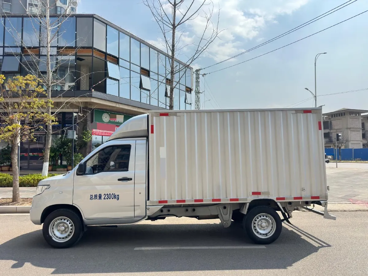 2023 WuLing RongGuang New Truck 1.5L 102HP L4 5MT,autocango,china used car exporter,china ev exporter,chinese used car exporter,chinese used ev exporter
