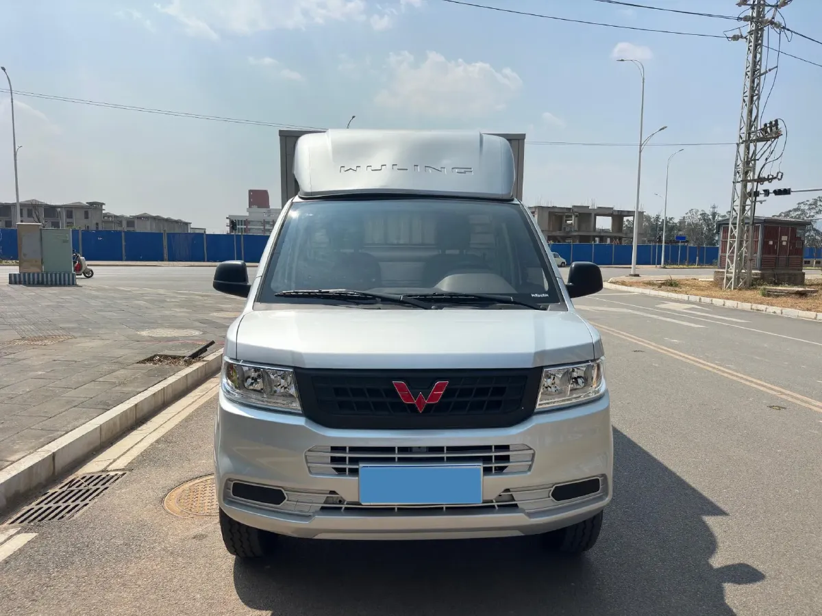 2023 WuLing RongGuang New Truck 1.5L 102HP L4 5MT,autocango,china used car exporter,china ev exporter,chinese used car exporter,chinese used ev exporter