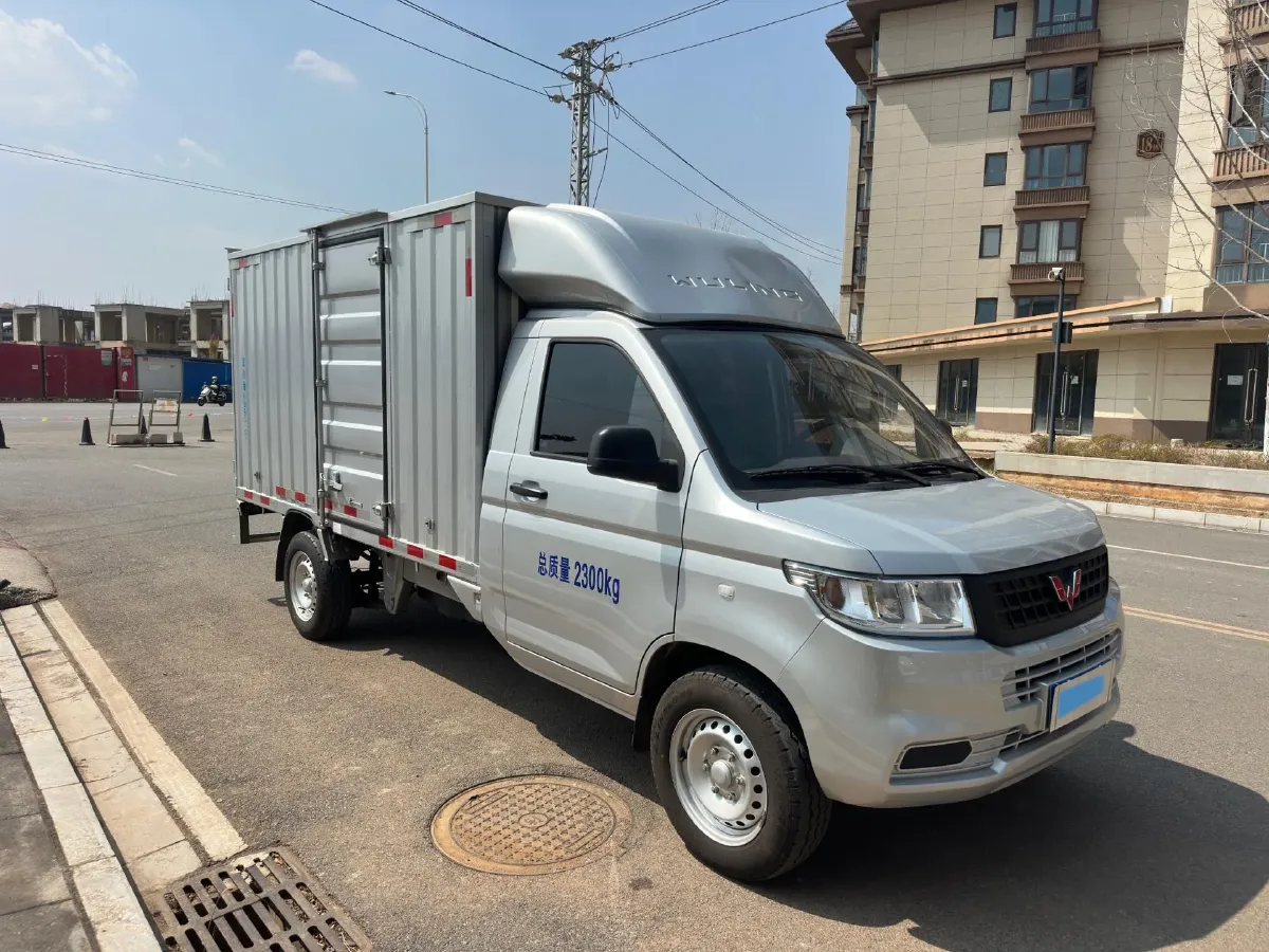 2023 WuLing RongGuang New Truck 1.5L 102HP L4 5MT,autocango,china used car exporter,china ev exporter,chinese used car exporter,chinese used ev exporter