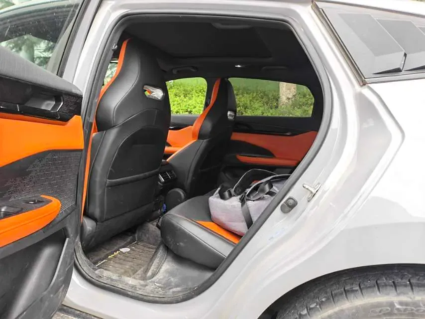 2023 ChangAn UNI-V 1.5T 188HP L4 7DCT,autocango,china used car exporter,china ev exporter,chinese used car exporter,chinese used ev exporter