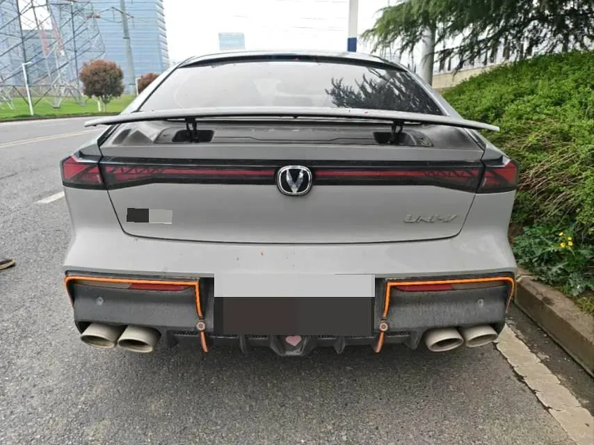 2023 ChangAn UNI-V 1.5T 188HP L4 7DCT,autocango,china used car exporter,china ev exporter,chinese used car exporter,chinese used ev exporter