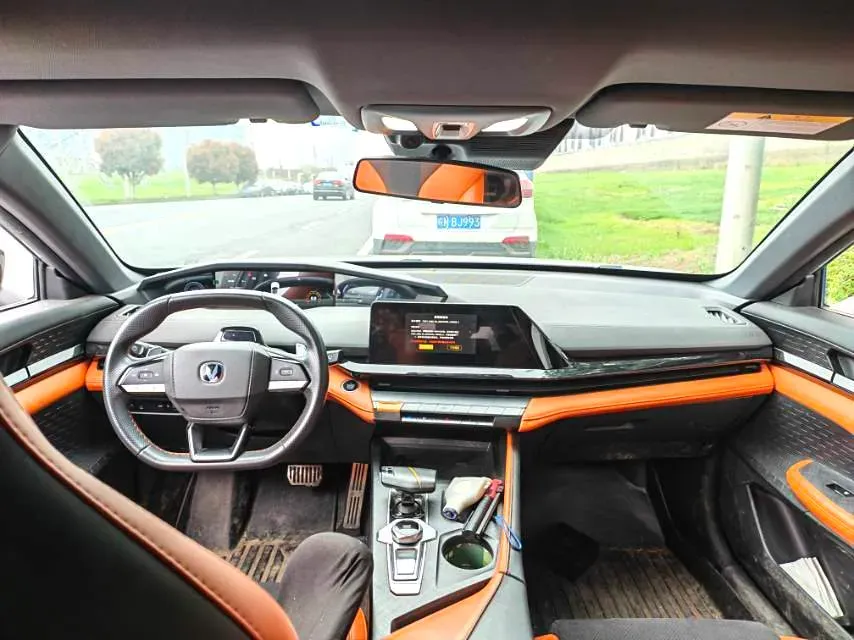 2023 ChangAn UNI-V 1.5T 188HP L4 7DCT,autocango,china used car exporter,china ev exporter,chinese used car exporter,chinese used ev exporter