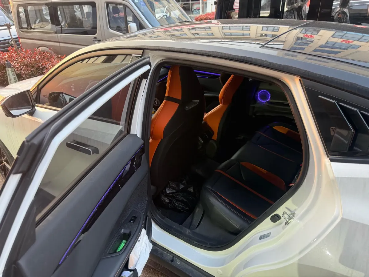 2025 ChangAn UNI-V 1.5T 192HP L4 7DCT,autocango,china used car exporter,china ev exporter,chinese used car exporter,chinese used ev exporter