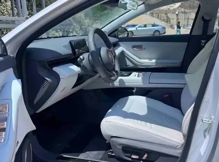 2025 BaoJun XiangJing 1.5T 143HP L4 1DHT PHEV,autocango,china used car exporter,china ev exporter,chinese used car exporter,chinese used ev exporter