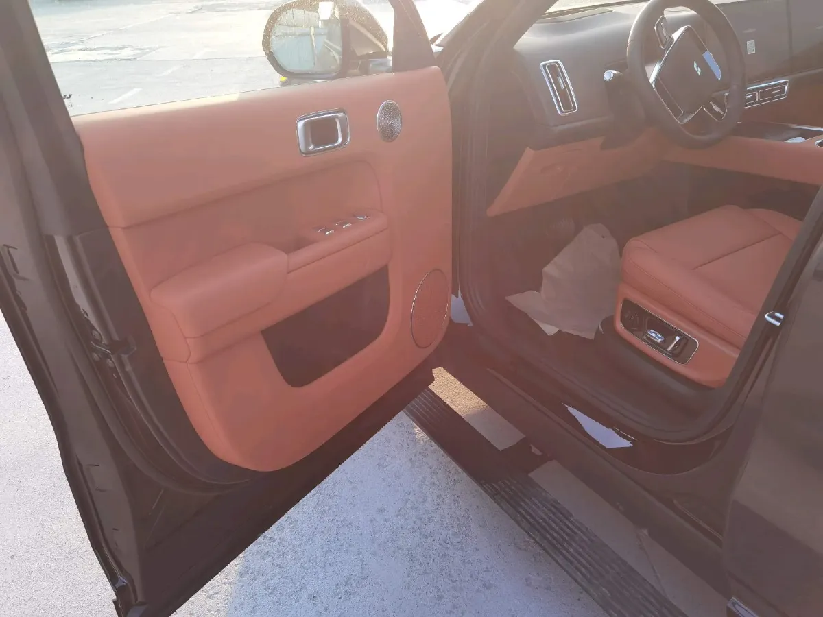 2025 Li L9 Range Extended 154HP REEV,autocango,china used car exporter,china ev exporter,chinese used car exporter,chinese used ev exporter