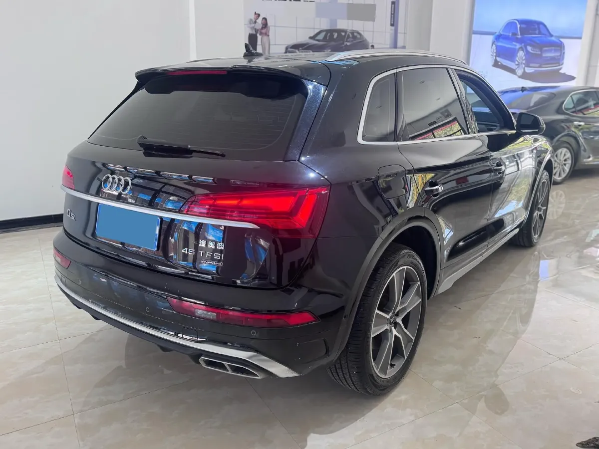 2022 Audi Q5L 2.0T 252HP L4 7DCT,autocango,china used car exporter,china ev exporter,chinese used car exporter,chinese used ev exporter
