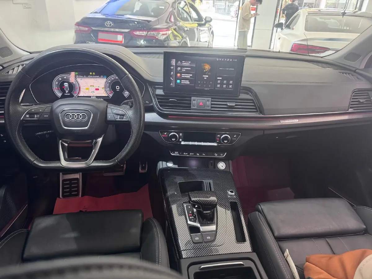 2022 Audi Q5L 2.0T 252HP L4 7DCT,autocango,china used car exporter,china ev exporter,chinese used car exporter,chinese used ev exporter