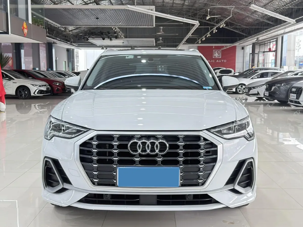 2022 Audi Q3 1.4T 150HP L4 7DCT,autocango,china used car exporter,china ev exporter,chinese used car exporter,chinese used ev exporter