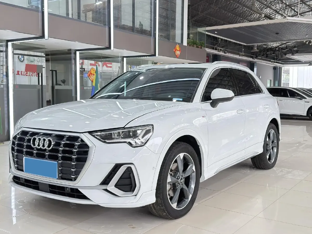 2022 Audi Q3 1.4T 150HP L4 7DCT,autocango,china used car exporter,china ev exporter,chinese used car exporter,chinese used ev exporter