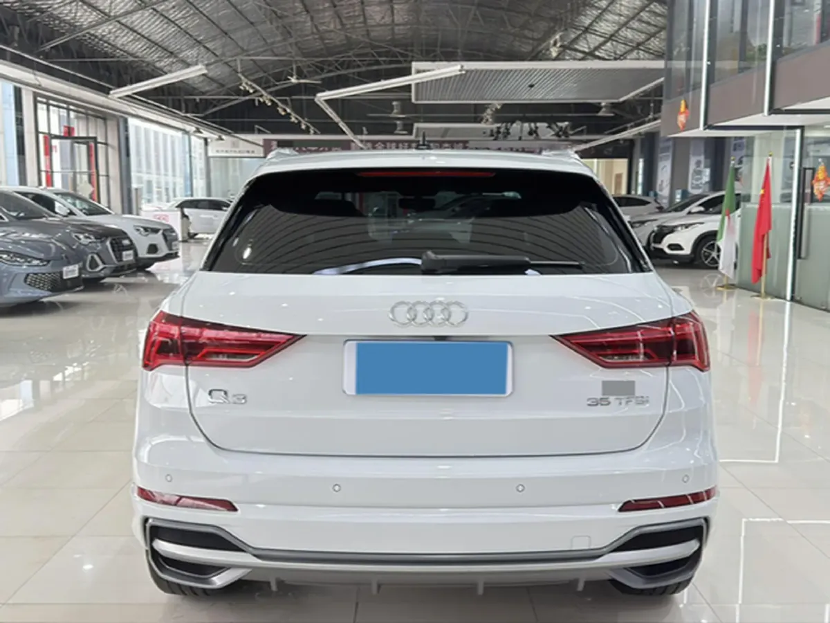 2022 Audi Q3 1.4T 150HP L4 7DCT,autocango,china used car exporter,china ev exporter,chinese used car exporter,chinese used ev exporter