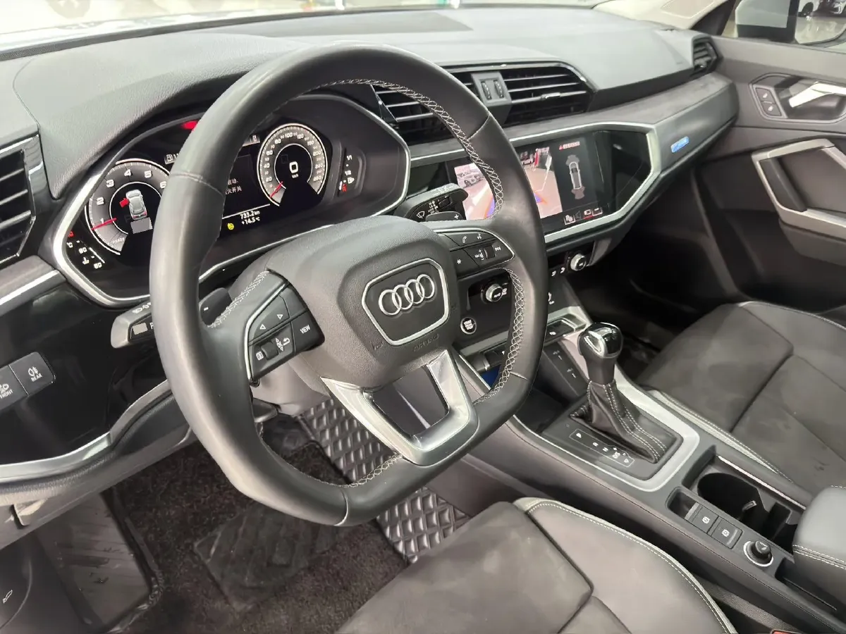 2022 Audi Q3 1.4T 150HP L4 7DCT,autocango,china used car exporter,china ev exporter,chinese used car exporter,chinese used ev exporter