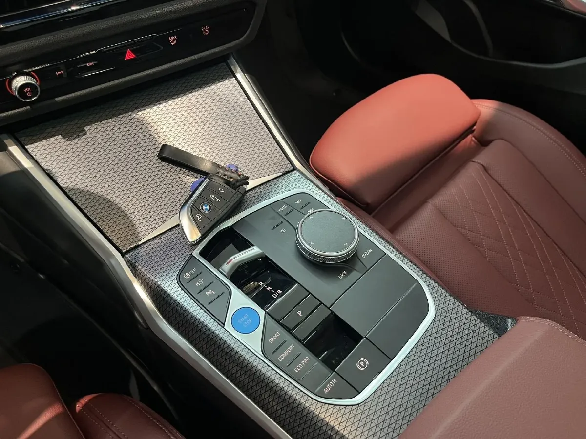 2025 BMW i3 BEV 79.05KWH,autocango,china used car exporter,china ev exporter,chinese used car exporter,chinese used ev exporter