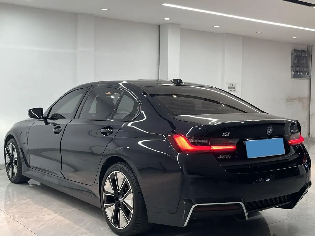 2025 BMW i3 BEV 79.05KWH,autocango,china used car exporter,china ev exporter,chinese used car exporter,chinese used ev exporter