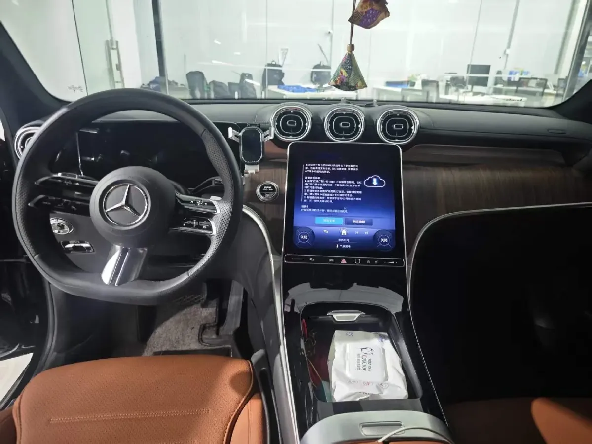 2025 Mercedes-Benz GLC Class 2.0T 258HP L4 9AT,autocango,china used car exporter,china ev exporter,chinese used car exporter,chinese used ev exporter
