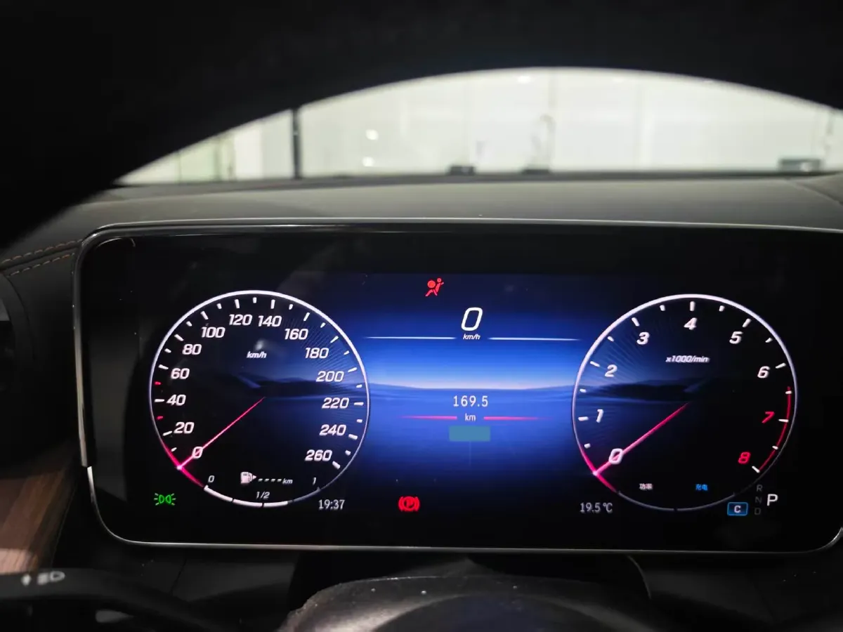 2025 Mercedes-Benz GLC Class 2.0T 258HP L4 9AT,autocango,china used car exporter,china ev exporter,chinese used car exporter,chinese used ev exporter