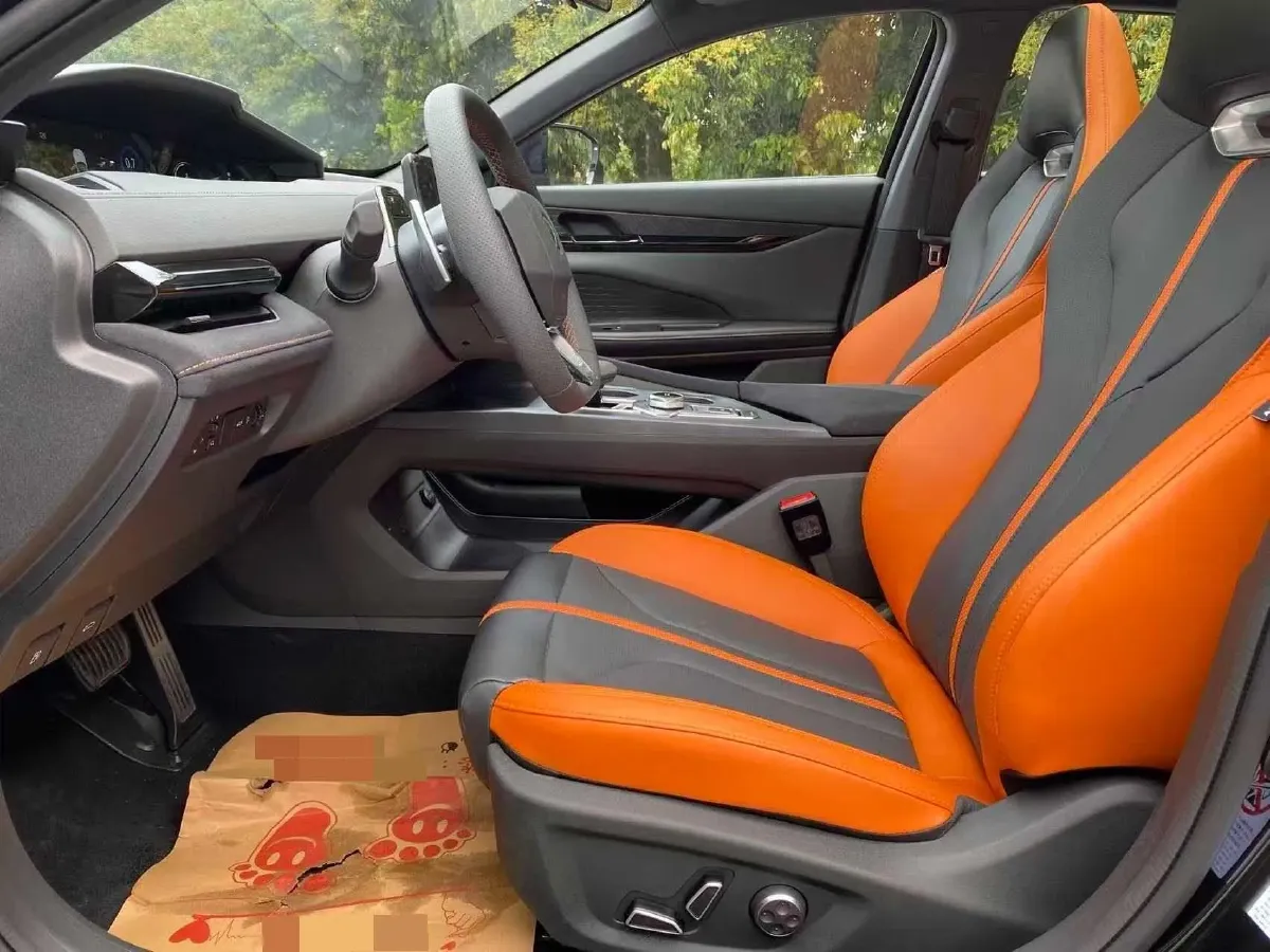 2024 ChangAn UNI-V 1.5T 188HP L4 7DCT,autocango,china used car exporter,china ev exporter,chinese used car exporter,chinese used ev exporter