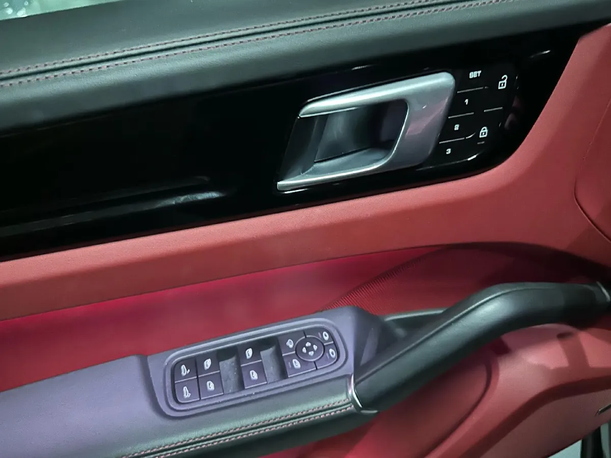 2019 Porsche Cayenne 3.0T 340HP V6 8AT,autocango,china used car exporter,china ev exporter,chinese used car exporter,chinese used ev exporter