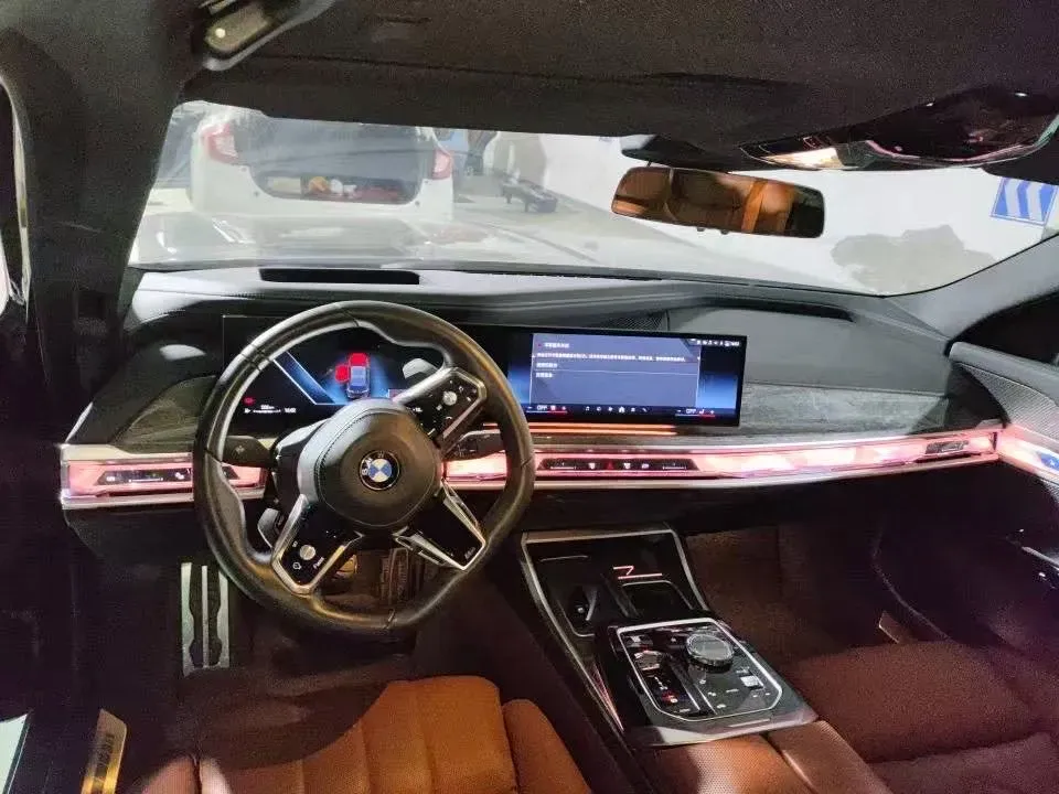 2023 BMW 7 Series 3.0T 381HP L6 8AT,autocango,china used car exporter,china ev exporter,chinese used car exporter,chinese used ev exporter