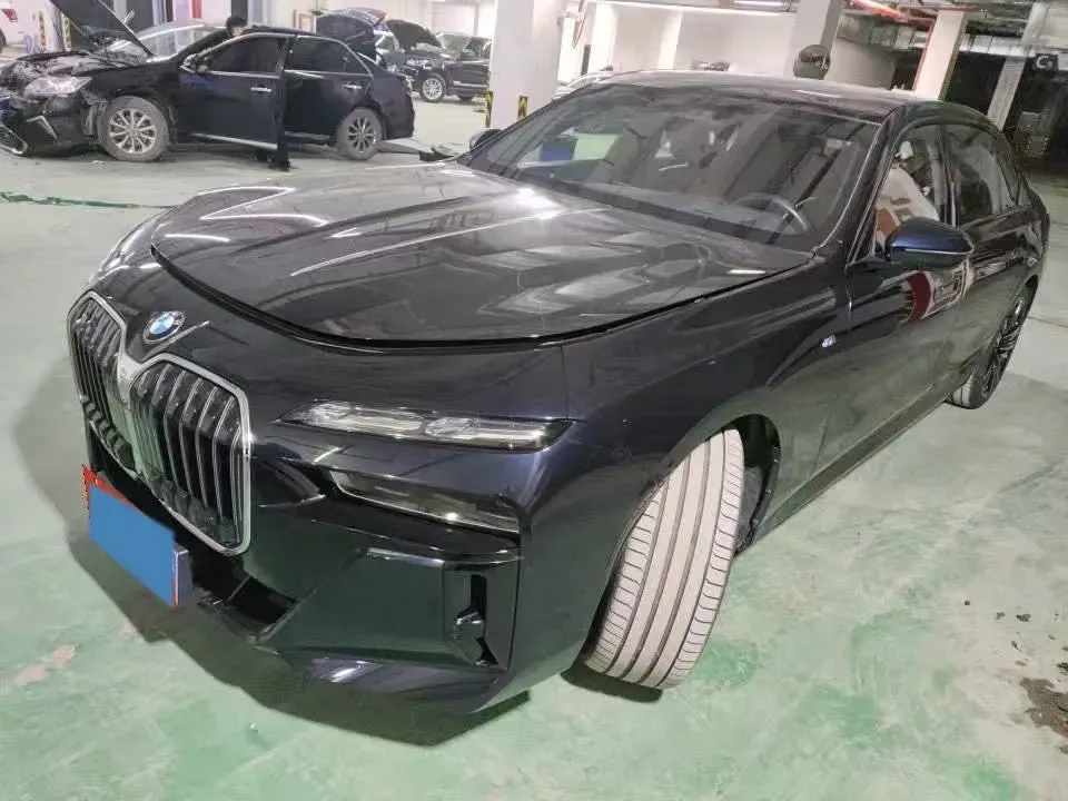 2023 BMW 7 Series 3.0T 381HP L6 8AT,autocango,china used car exporter,china ev exporter,chinese used car exporter,chinese used ev exporter