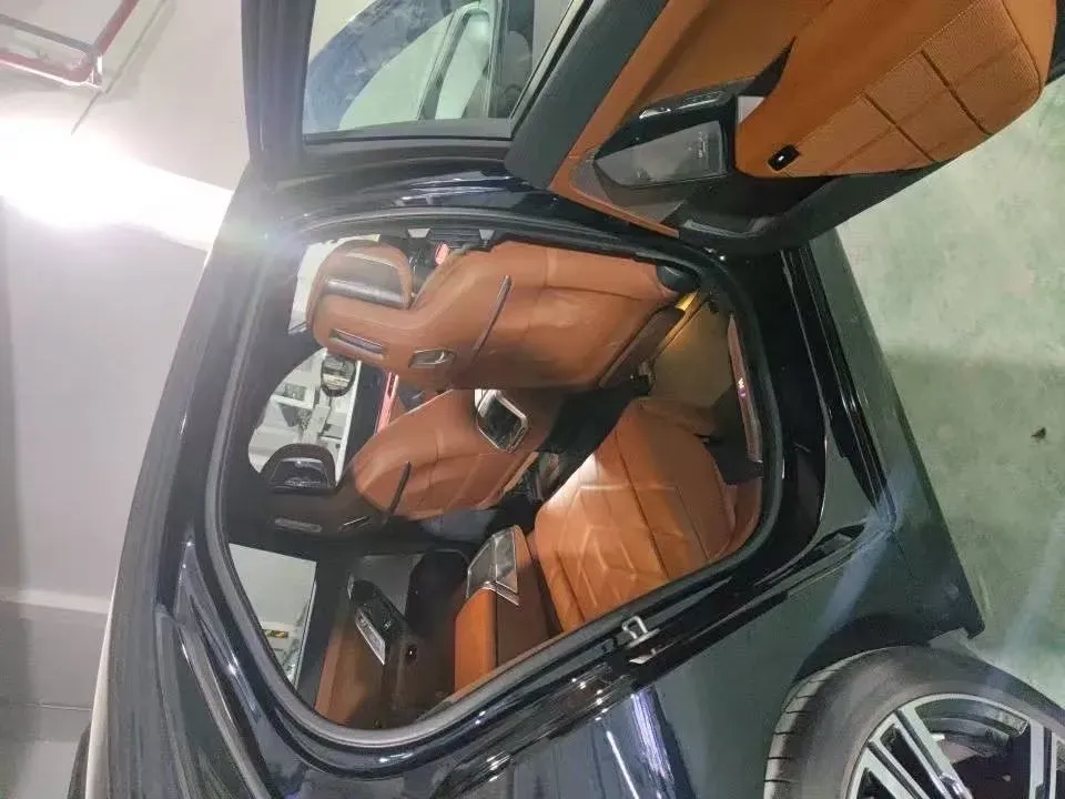 2023 BMW 7 Series 3.0T 381HP L6 8AT,autocango,china used car exporter,china ev exporter,chinese used car exporter,chinese used ev exporter