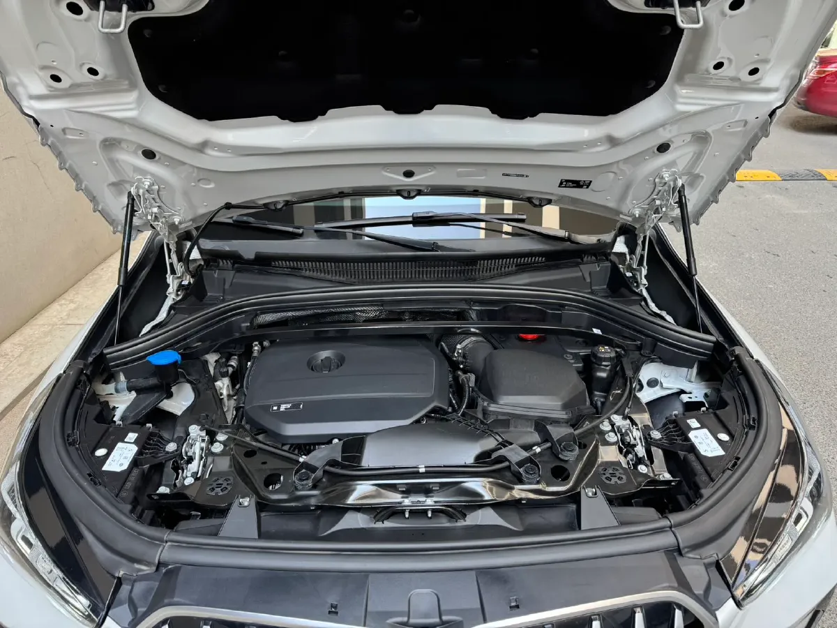 2023 BMW X1 1.5T 156HP L3 7DCT,autocango,china used car exporter,china ev exporter,chinese used car exporter,chinese used ev exporter