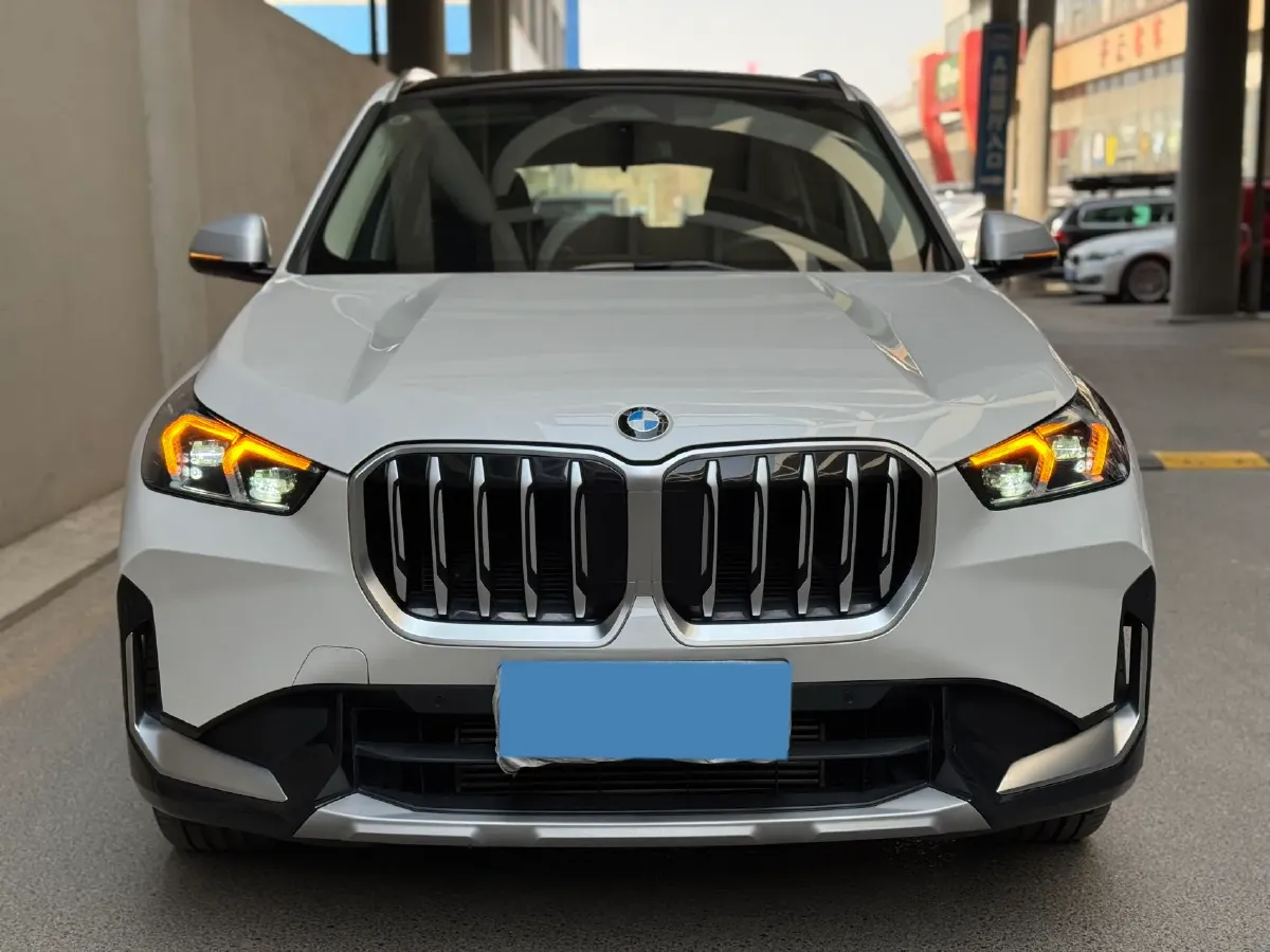 2023 BMW X1 1.5T 156HP L3 7DCT,autocango,china used car exporter,china ev exporter,chinese used car exporter,chinese used ev exporter