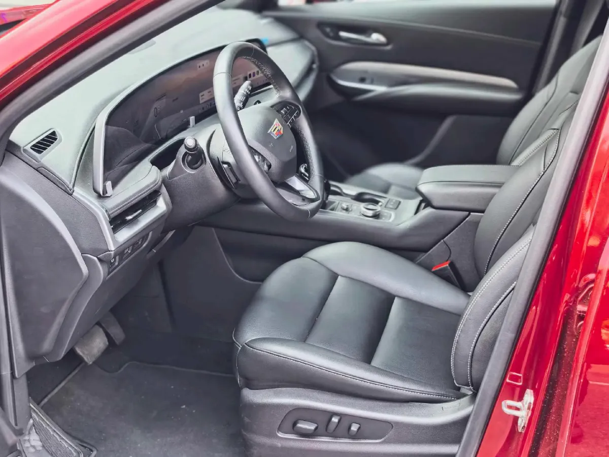 2023 Cadillac XT4 2.0T 237HP L4 9AT,autocango,china used car exporter,china ev exporter,chinese used car exporter,chinese used ev exporter