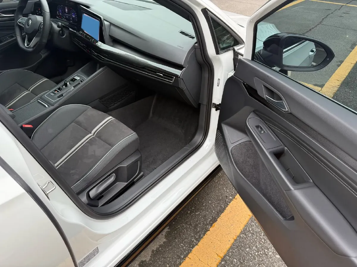 2023 Volkswagen Golf 1.4T 150HP L4 7DCT,autocango,china used car exporter,china ev exporter,chinese used car exporter,chinese used ev exporter