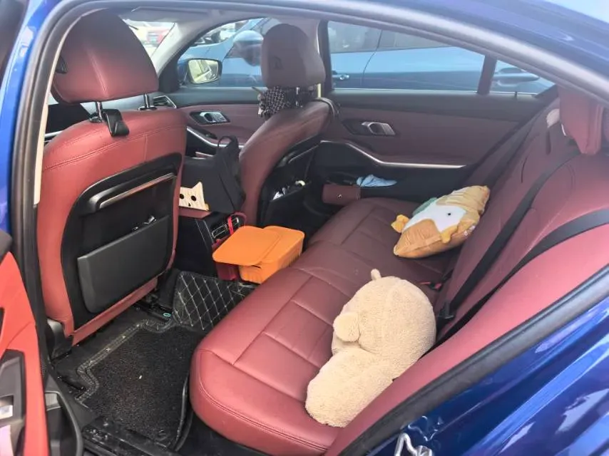 2021 BMW 3 Series 2.0T 156HP L4 8AT,autocango,china used car exporter,china ev exporter,chinese used car exporter,chinese used ev exporter