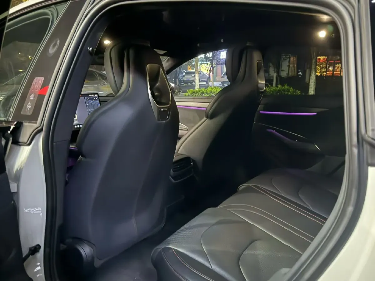 2024 MI SU7 BEV 101KWH,autocango,china used car exporter,china ev exporter,chinese used car exporter,chinese used ev exporter