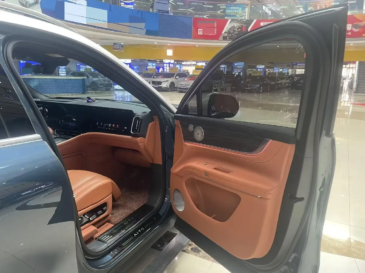 2024 AITO AITO M9 1.5T 152HP L4 REEV 42KWH,autocango,china used car exporter,china ev exporter,chinese used car exporter,chinese used ev exporter