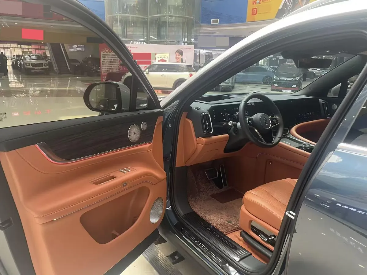 2024 AITO AITO M9 1.5T 152HP L4 REEV 42KWH,autocango,china used car exporter,china ev exporter,chinese used car exporter,chinese used ev exporter