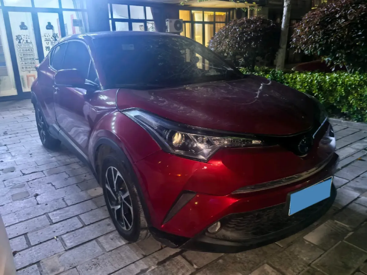 2018 Toyota C-HR 2.0L 171HP L4 CVT,autocango,china used car exporter,china ev exporter,chinese used car exporter,chinese used ev exporter