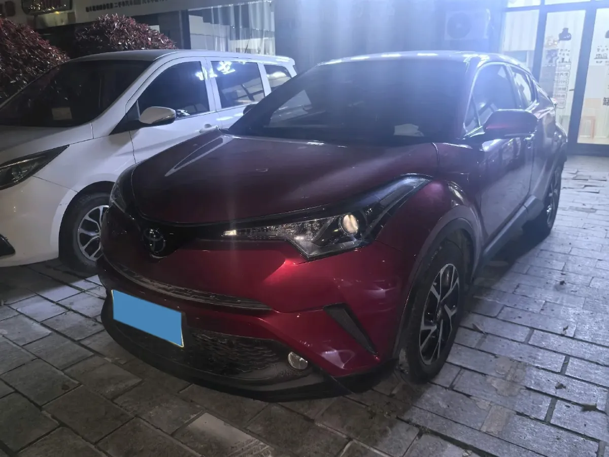 2018 Toyota C-HR 2.0L 171HP L4 CVT,autocango,china used car exporter,china ev exporter,chinese used car exporter,chinese used ev exporter