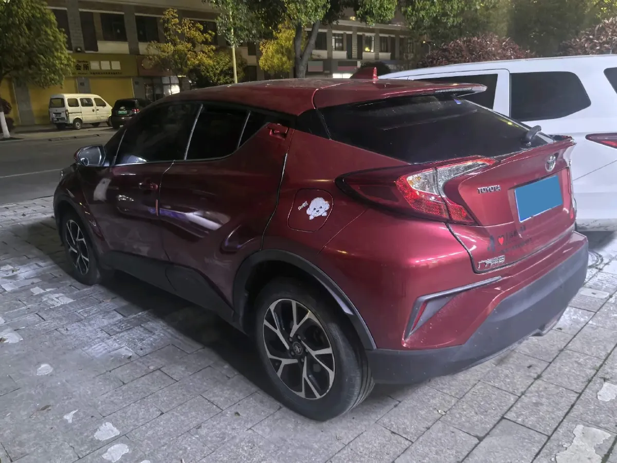 2018 Toyota C-HR 2.0L 171HP L4 CVT,autocango,china used car exporter,china ev exporter,chinese used car exporter,chinese used ev exporter