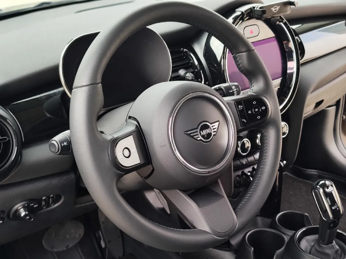 2023 MINI MINI 1.5T 136HP L3 7DCT,autocango,china used car exporter,china ev exporter,chinese used car exporter,chinese used ev exporter