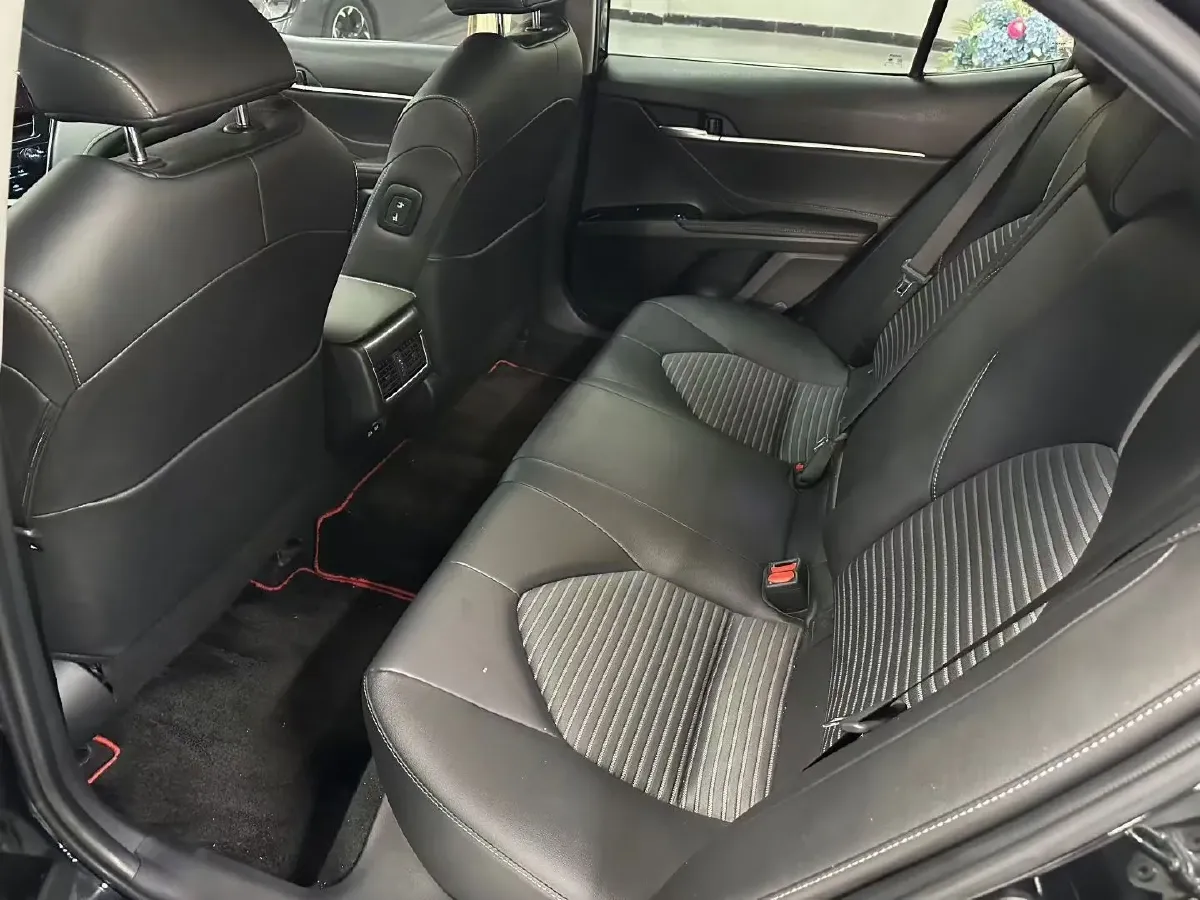 2022 Toyota Camry 2.5L 209HP L4 8AT,autocango,china used car exporter,china ev exporter,chinese used car exporter,chinese used ev exporter