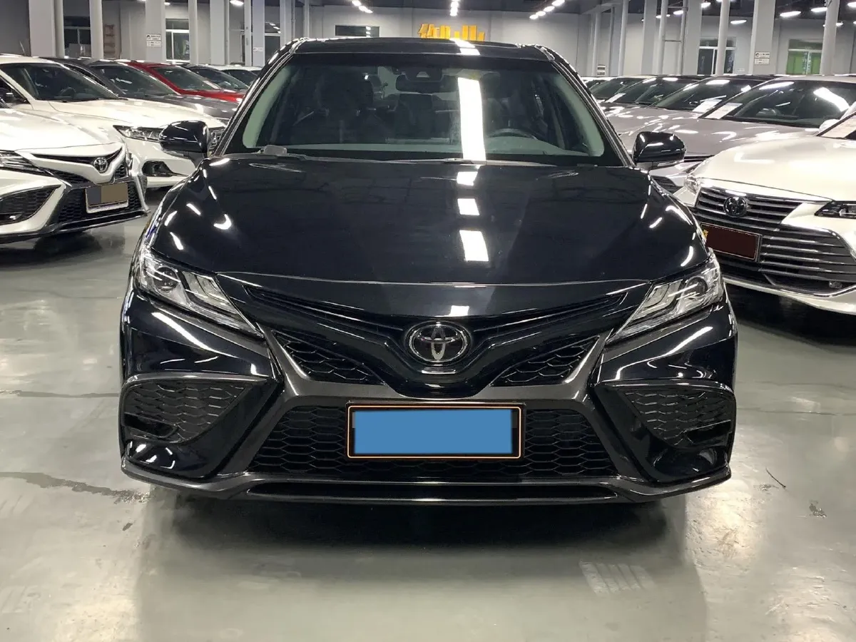 2022 Toyota Camry 2.5L 209HP L4 8AT,autocango,china used car exporter,china ev exporter,chinese used car exporter,chinese used ev exporter