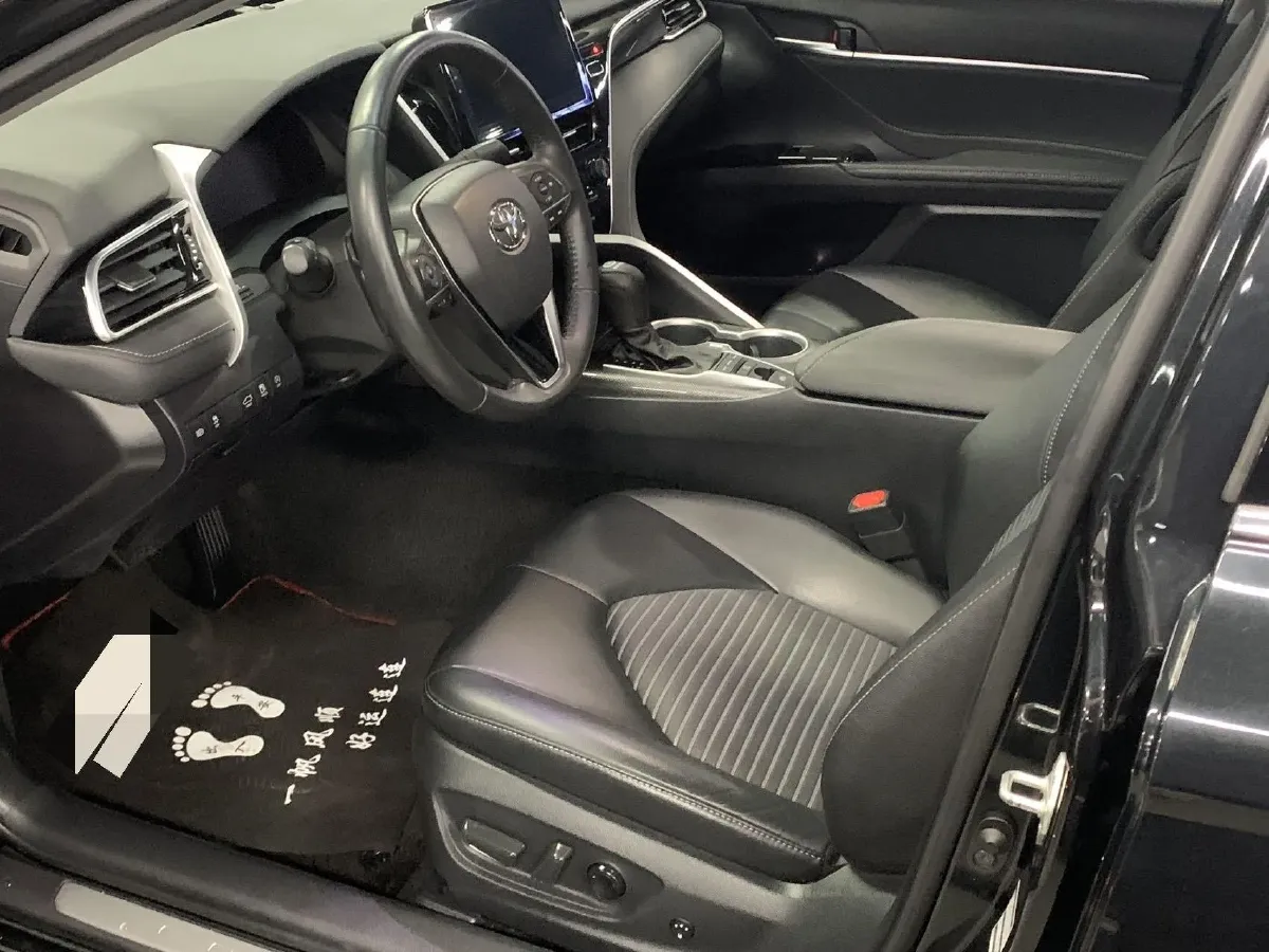 2022 Toyota Camry 2.5L 209HP L4 8AT,autocango,china used car exporter,china ev exporter,chinese used car exporter,chinese used ev exporter