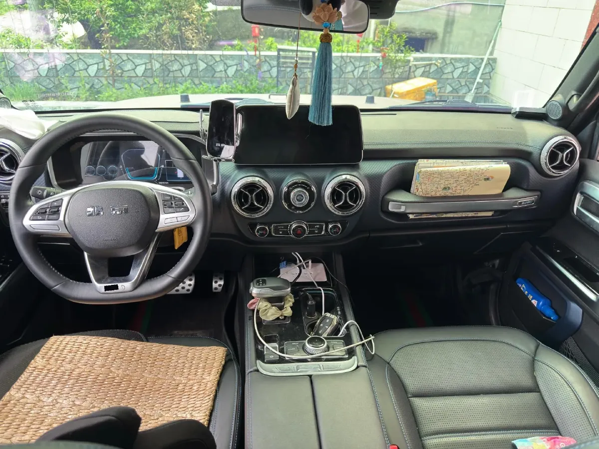 2023 Beijing BJ40 2.0T 163HP L4 8AT,autocango,china used car exporter,china ev exporter,chinese used car exporter,chinese used ev exporter