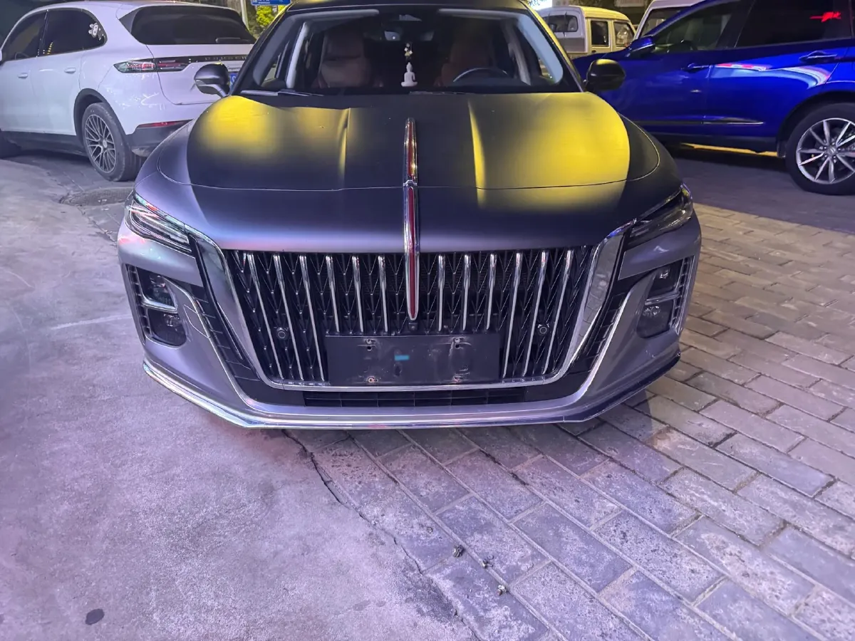 2024 HongQi H5 2.0T 224HP L4 8AT,autocango,china used car exporter,china ev exporter,chinese used car exporter,chinese used ev exporter