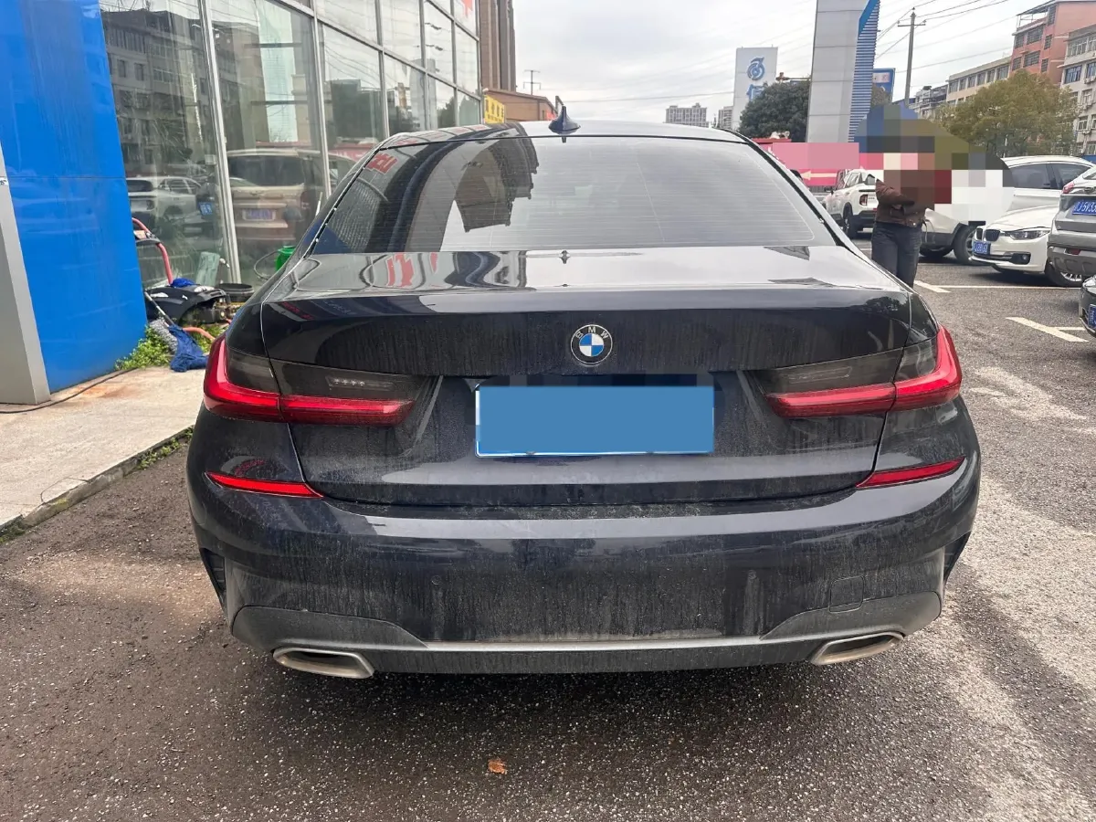 2022 BMW 3 Series 2.0T 156HP L4 8AT,autocango,china used car exporter,china ev exporter,chinese used car exporter,chinese used ev exporter