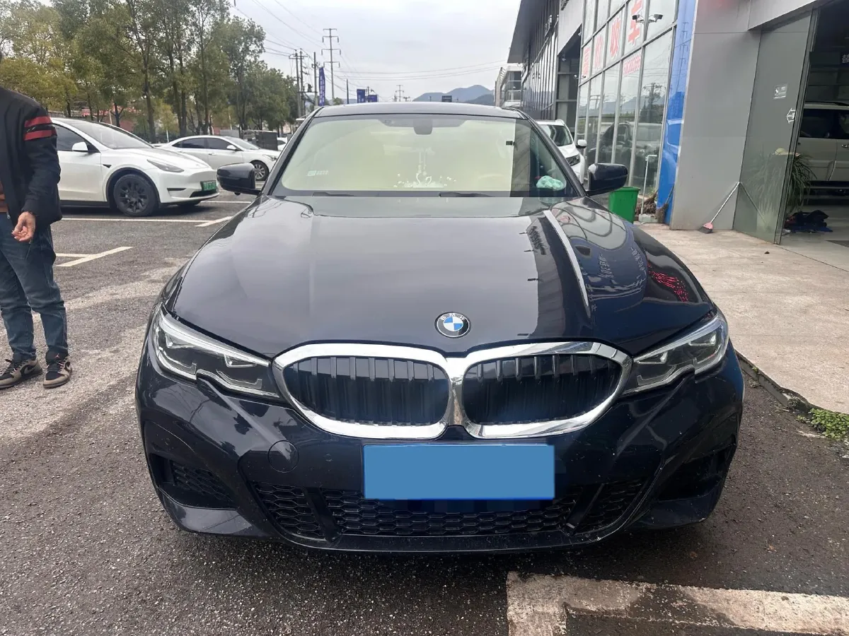 2022 BMW 3 Series 2.0T 156HP L4 8AT,autocango,china used car exporter,china ev exporter,chinese used car exporter,chinese used ev exporter