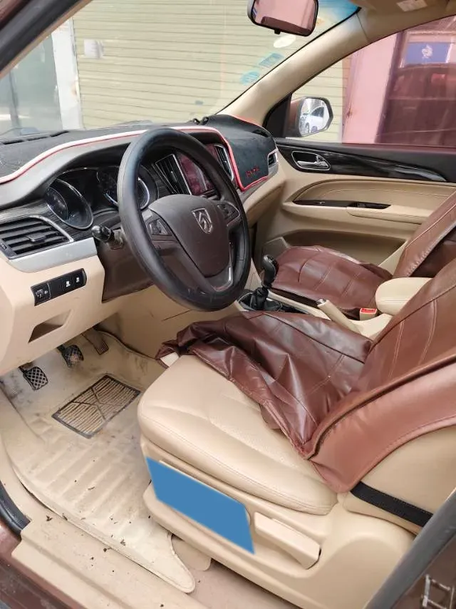 2016 BaoJun 730 1.5T 150HP L4 6MT,autocango,china used car exporter,china ev exporter,chinese used car exporter,chinese used ev exporter