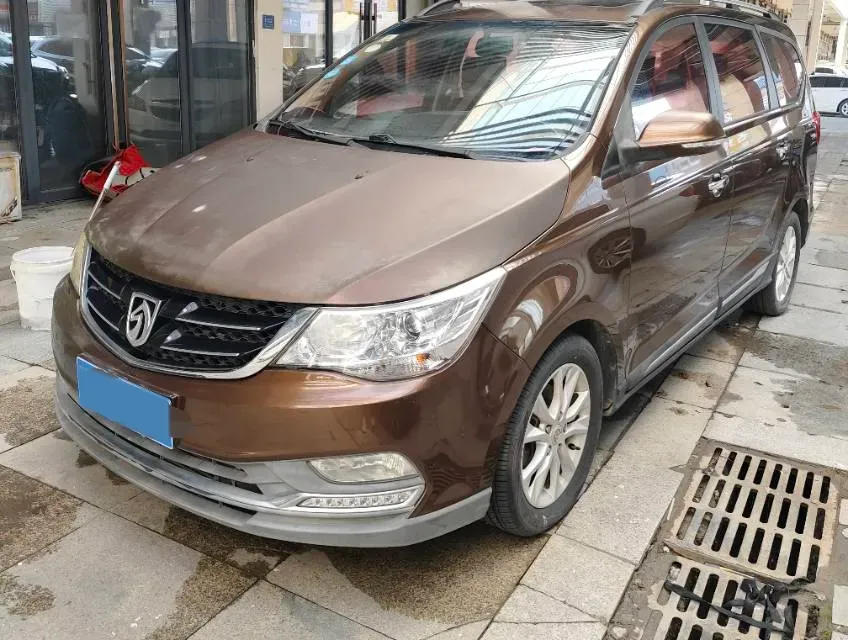 2016 BaoJun 730 1.5T 150HP L4 6MT,autocango,china used car exporter,china ev exporter,chinese used car exporter,chinese used ev exporter