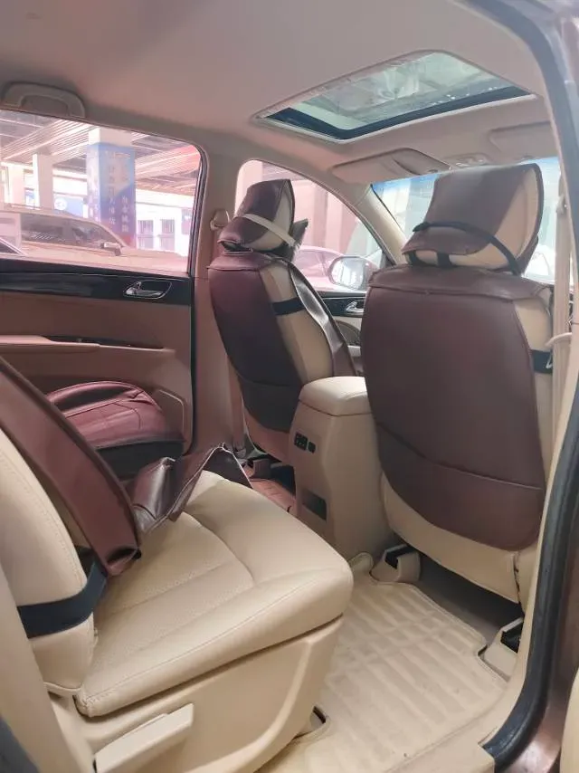 2016 BaoJun 730 1.5T 150HP L4 6MT,autocango,china used car exporter,china ev exporter,chinese used car exporter,chinese used ev exporter