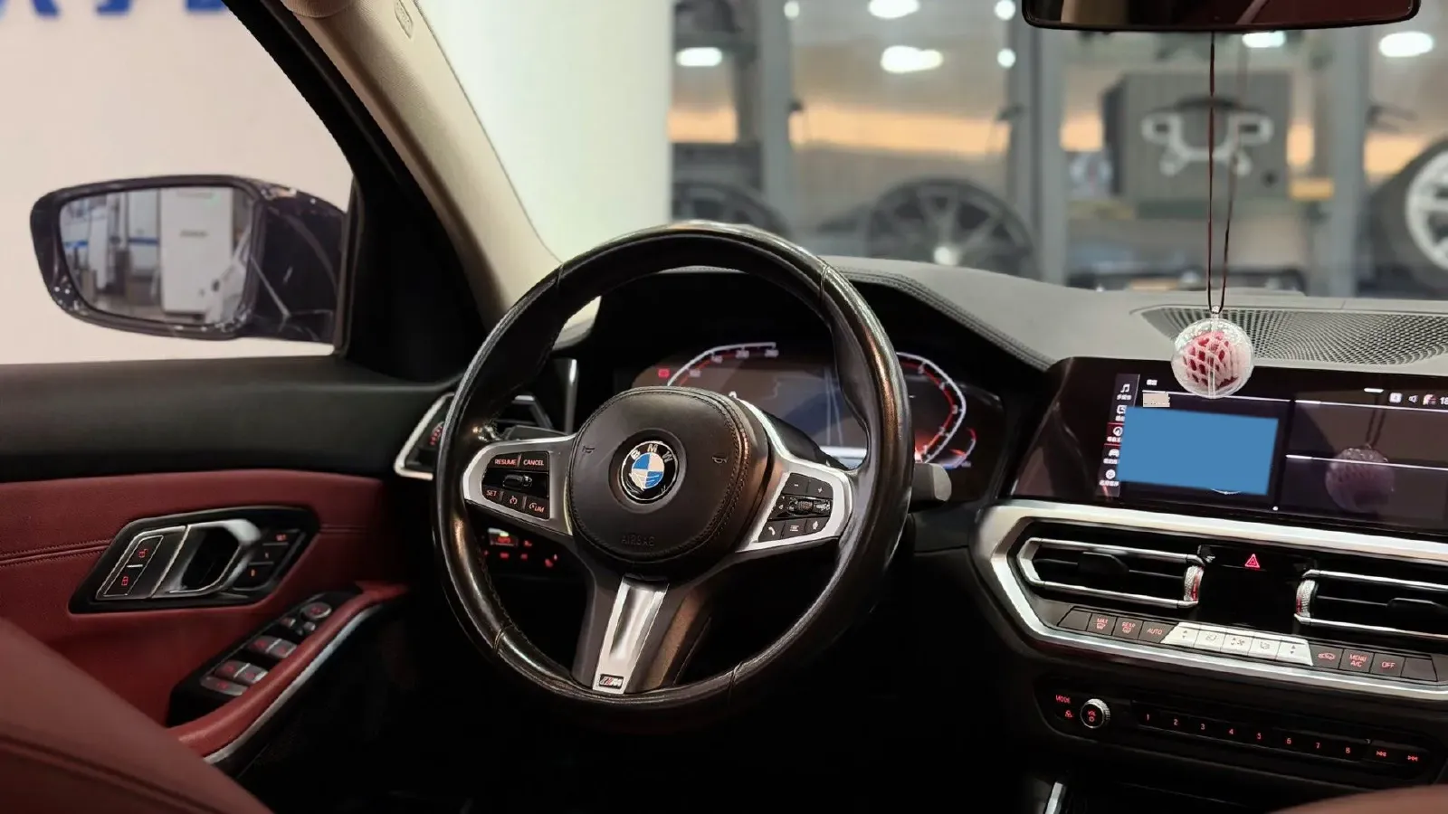 2021 BMW 3 Series 2.0T 156HP L4 8AT,autocango,china used car exporter,china ev exporter,chinese used car exporter,chinese used ev exporter