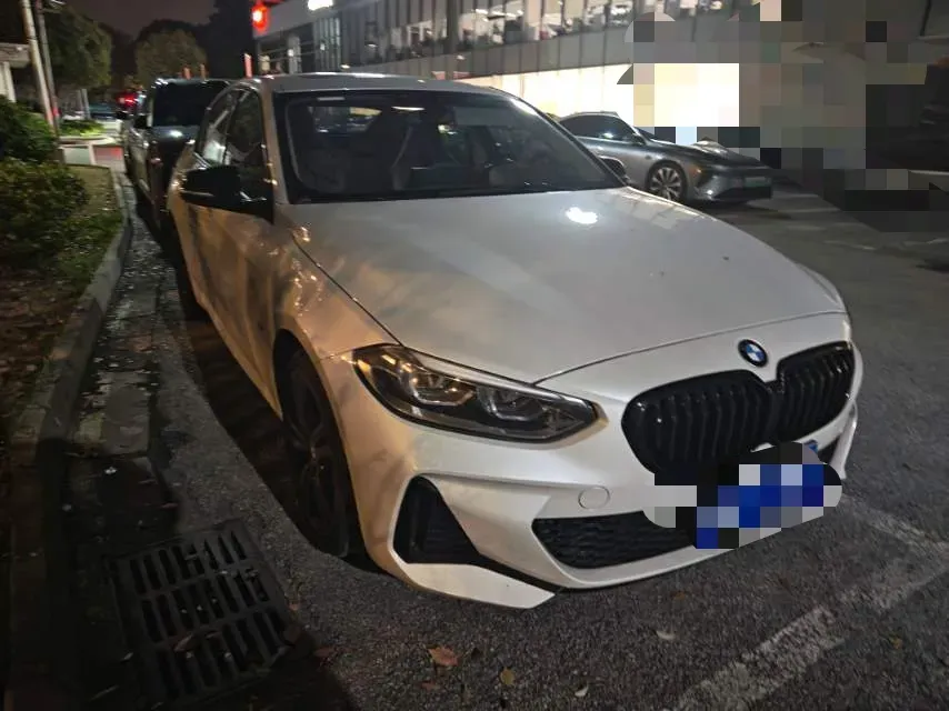 2023 BMW 1 Series 2.0T 178HP L4 7DCT,autocango,china used car exporter,china ev exporter,chinese used car exporter,chinese used ev exporter